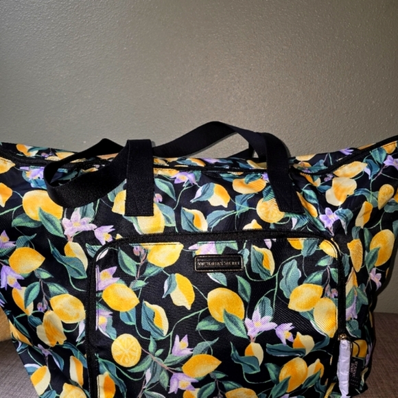 Victoria's Secret Handbags - Nwt Victoria Secrets xl lemon nylon tote bag new